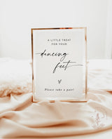 Flip Flop Sign | Minimalist Wedding Dancing Feet Sign