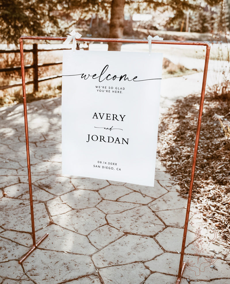 We're So Glad You're Here  Minimalist Wedding Welcome Sign – Wild Bloom  Design Studio